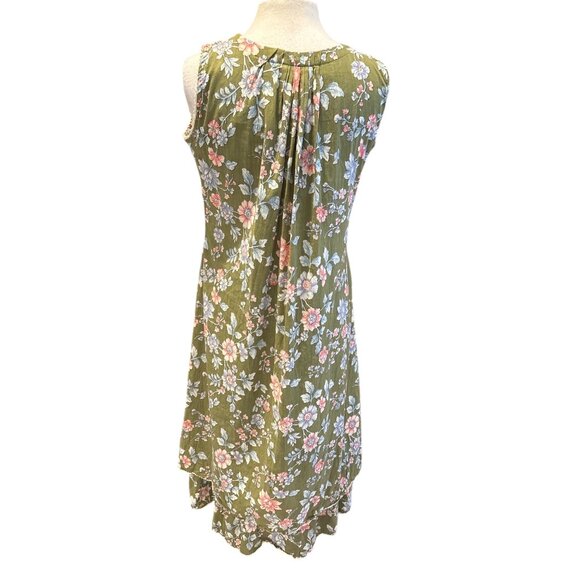 Sleeveless Floral Print Tiered Green Dress With Crochet Neckline Accent - Picture 5 of 8